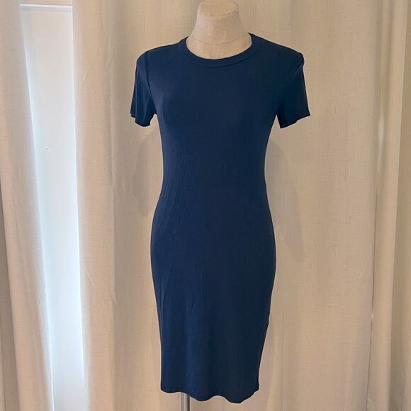 Hello Miz Ribbed Blue Midi Maternity Dress Size Medium - Picture 1 of 8